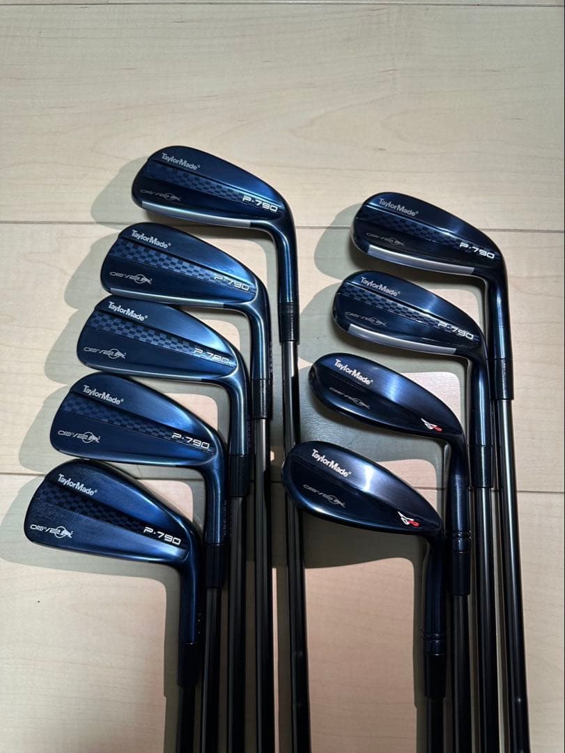 【限定品】テーラーメイド レッドブル アイアン、ウェッジ、10本セット