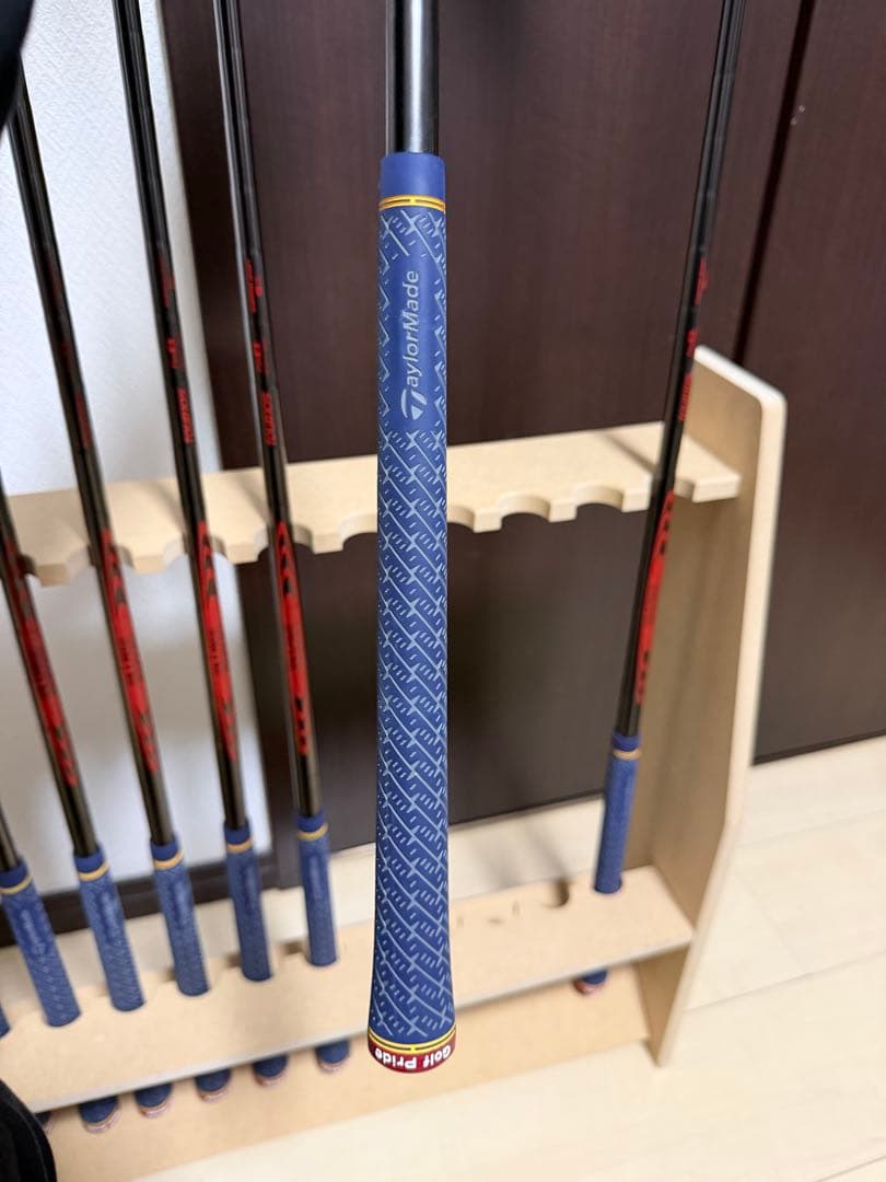 【限定品】テーラーメイド レッドブル アイアン、ウェッジ、10本セット