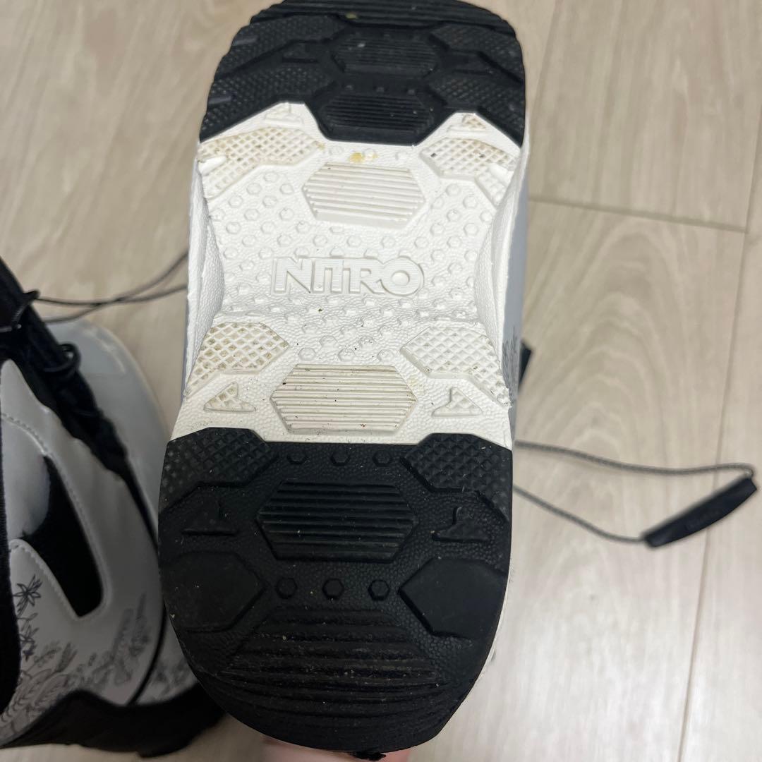 NITRO FUTURA TLSスノーボードブーツ　女
