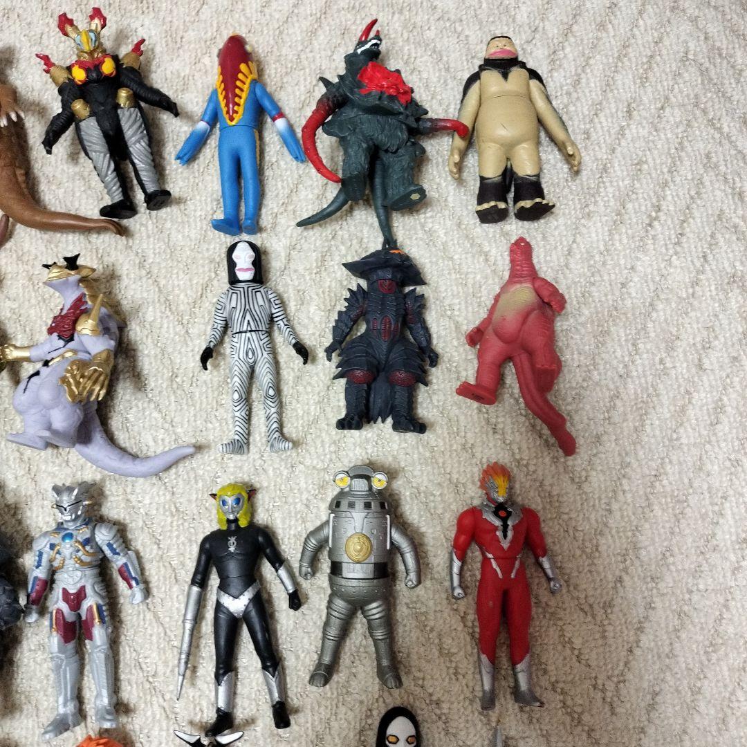 d*3様 ウルトラマンシリーズ 怪獣フィギュアセット 約50体