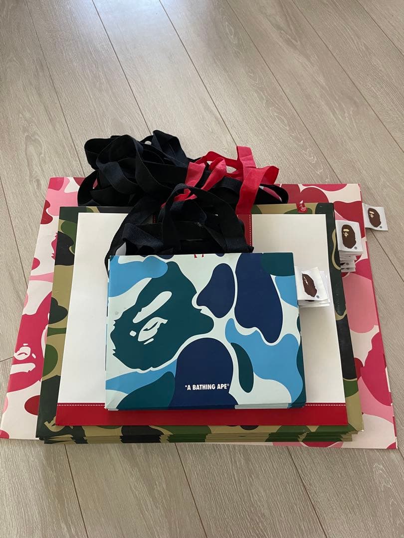A BATHING APE ショッパー　カモフラージュ紙袋17枚セット