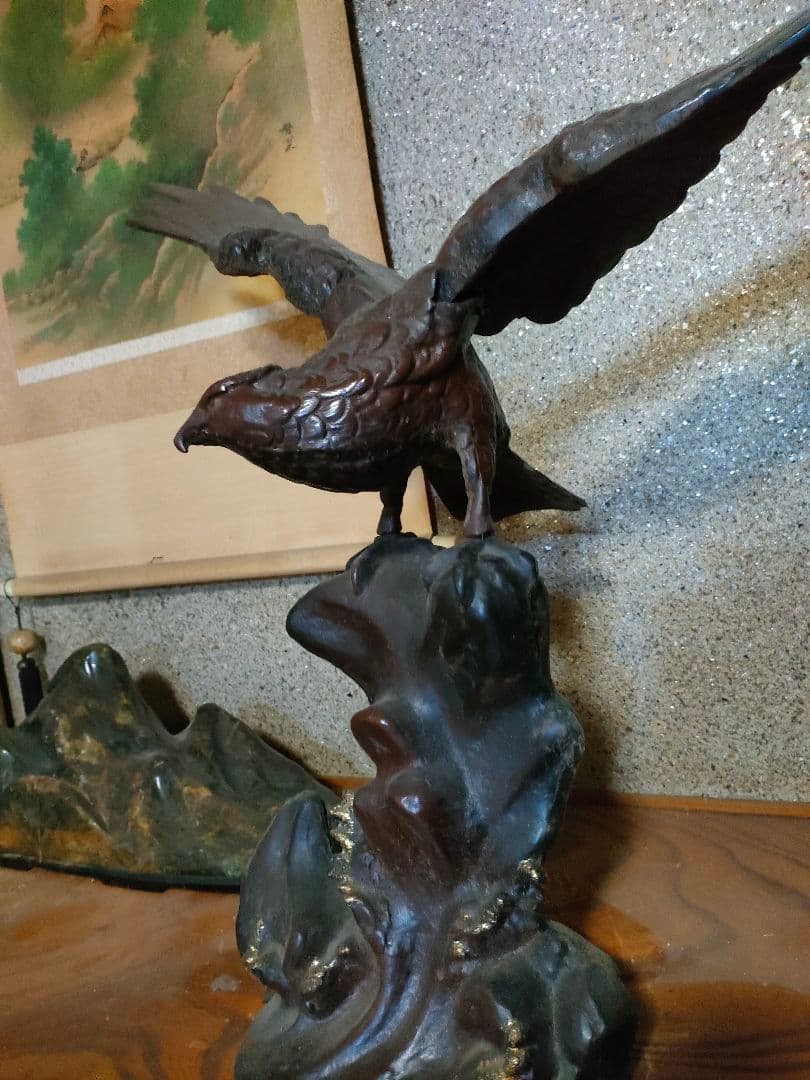 飛翔する鷲 彫刻像 鷲オブジェ