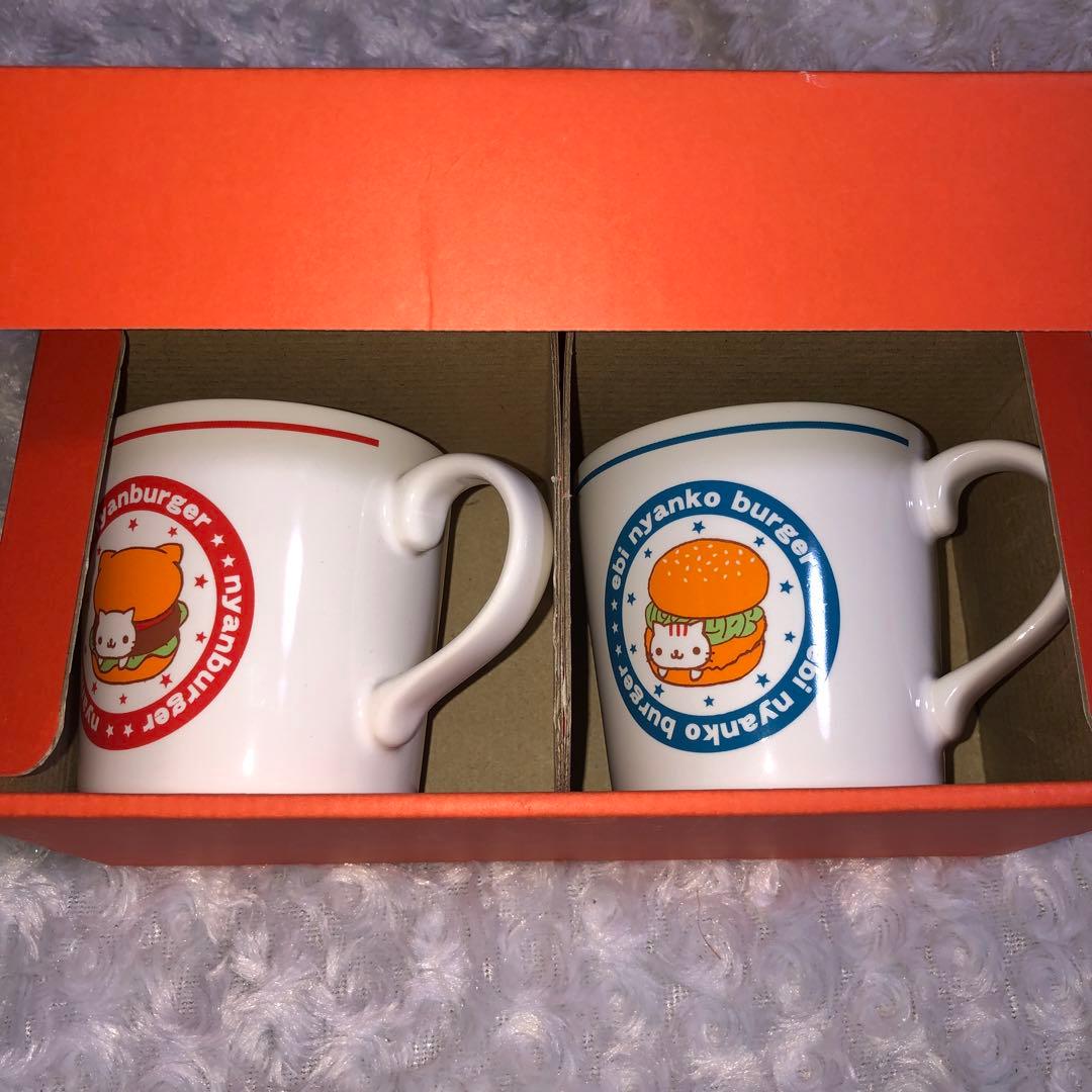 222ヶ限定にゃんこバーガーマグカップセット