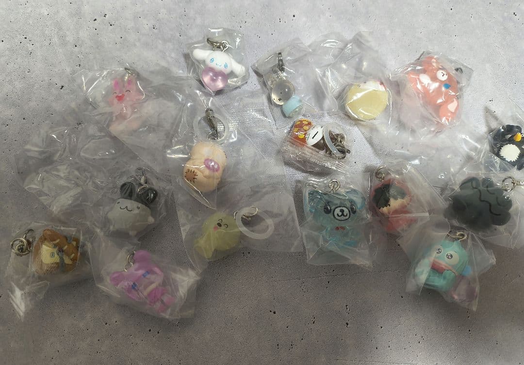 めじるしアクセサリー　まとめ売り　16個　シュガーバニーズ　たまごっち