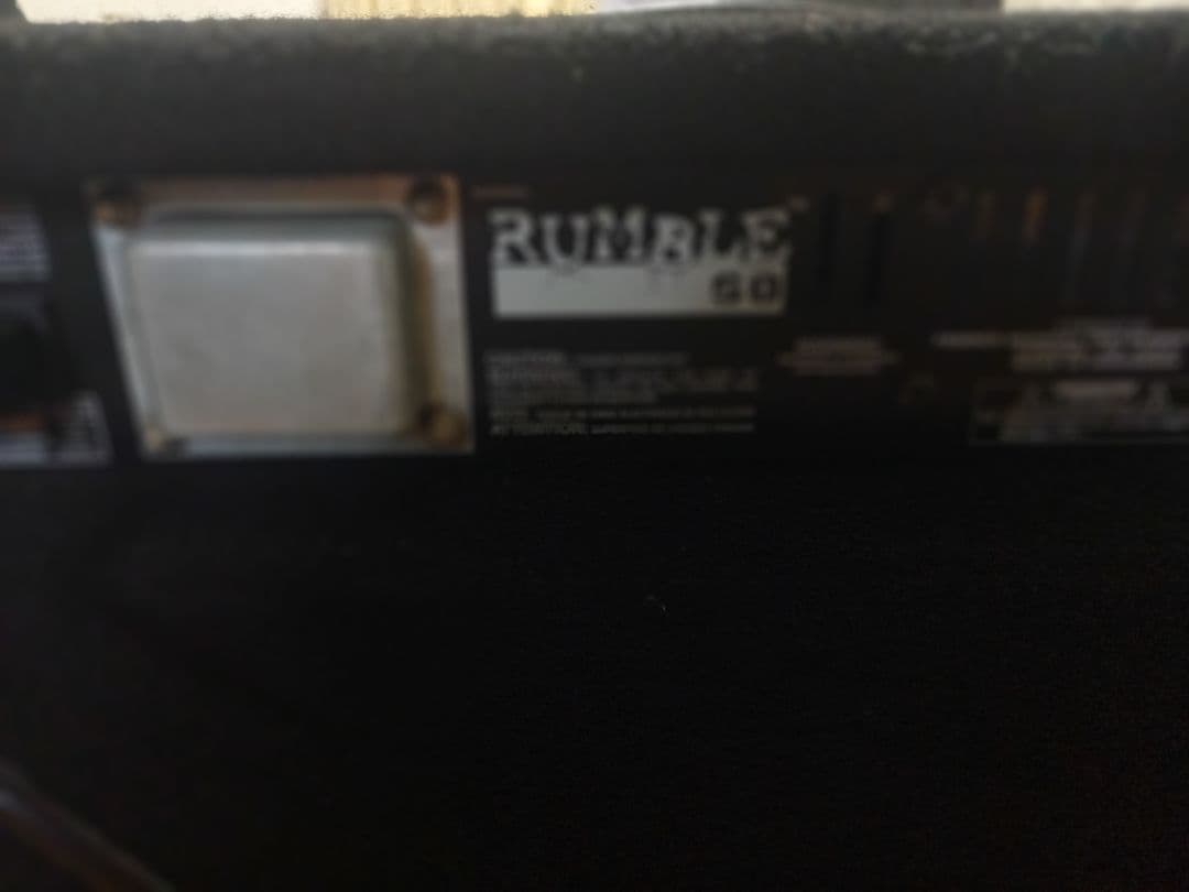 Fender Rumble 60　 60W 赤LEDライト