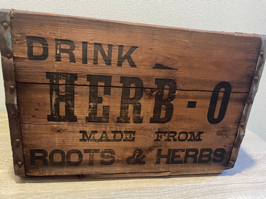 HERB-O ヴィンテージ木箱　什器　看板　インダストリアル
