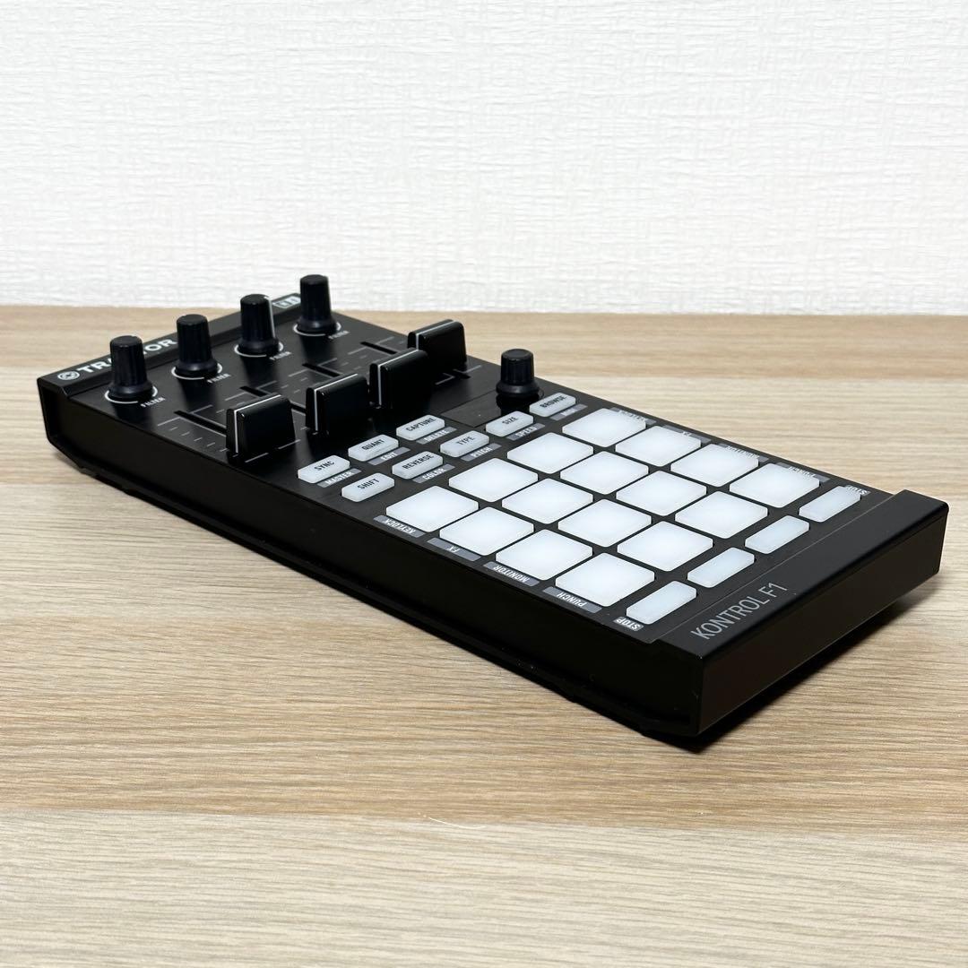 AYUm KONTROL F1 DJコントローラ