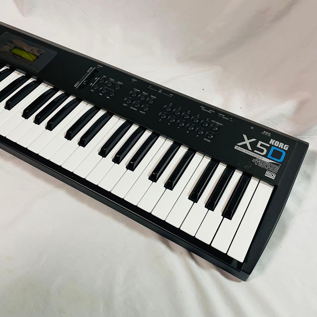 KORG X5D シンセサイザー　ケース付　現状品
