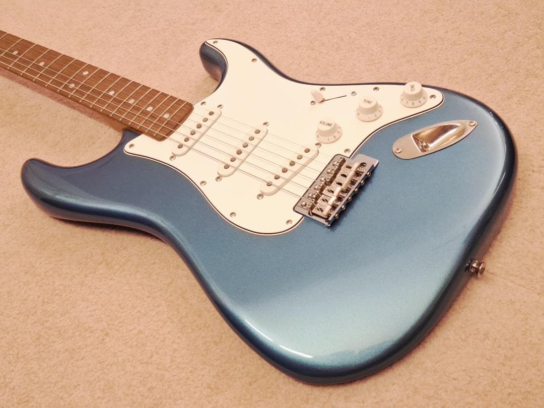 え*と様 美品★Classic Vibe '60s Stratocaster L