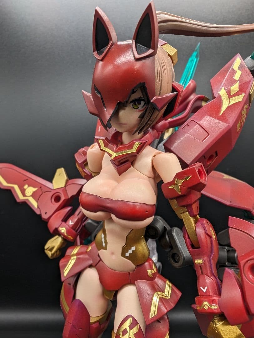 トムトム全塗装完成品メガミデバイスカオスアンドプリティアリス+九尾