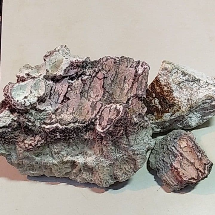 青森県恐山熱水噴出口沈殿鉱物