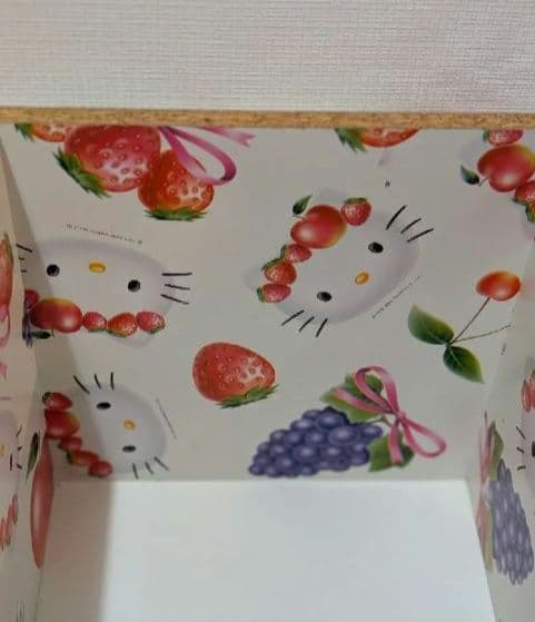 激レア！ハローキティ　フリーボックス　フルーツ柄　2002年 　サンリオ