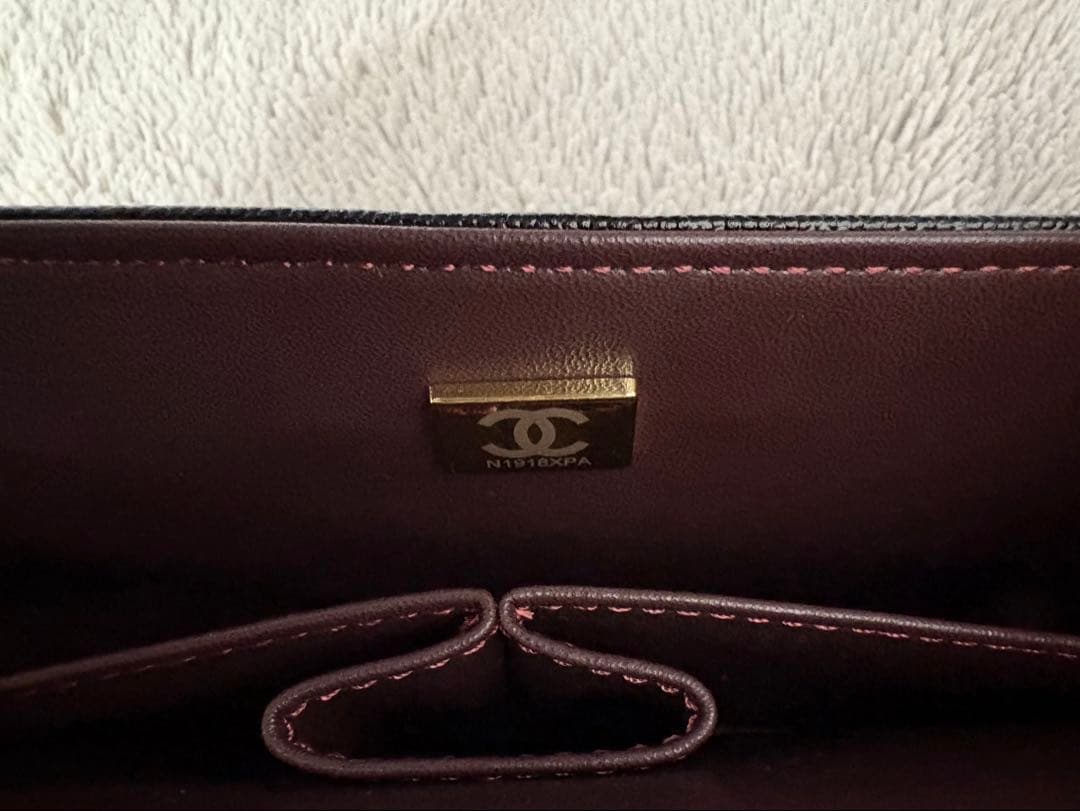 CHANEL ノベルティ マトラッセ キャビアスキン