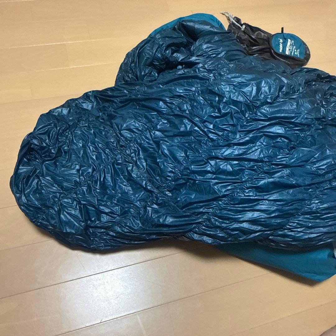 モンベル　ドライシームレスダウンハガー９００　＃３　長期収納袋付き