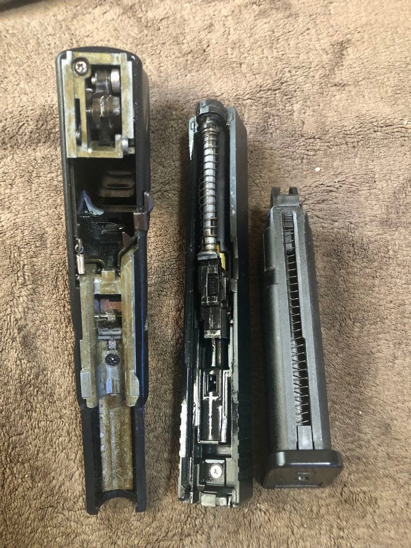 東京マルイ　ガスブローバックハンドガン　 グロック17 gen3 カスタム　中央