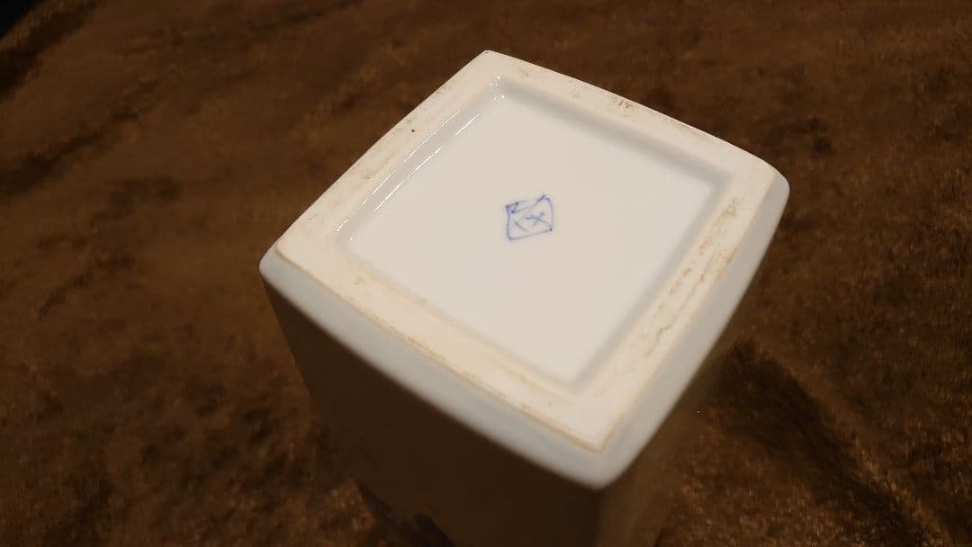 李朝　古染付　染付　古伊万里　伊万里　小壺　角壺　桜　１客