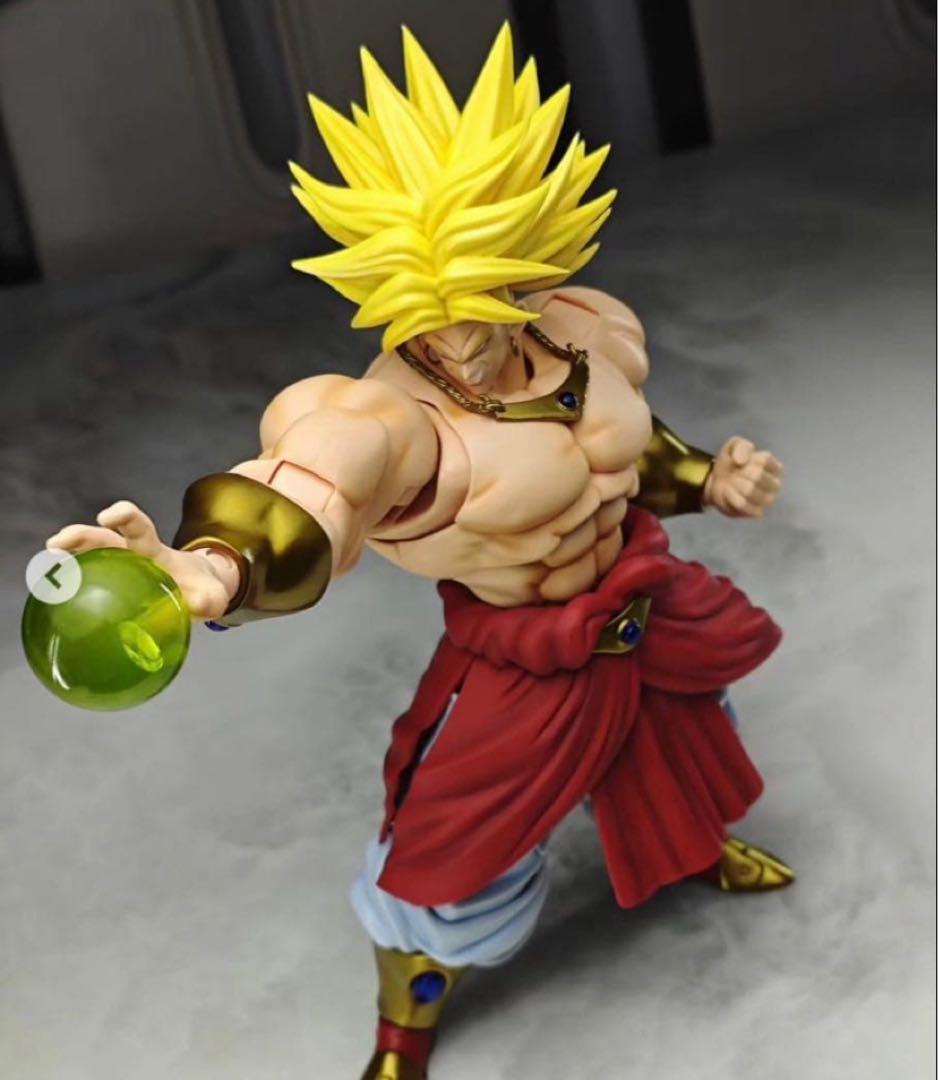 【新品未使用】ドラゴンボール　フィギュア　ブロリー