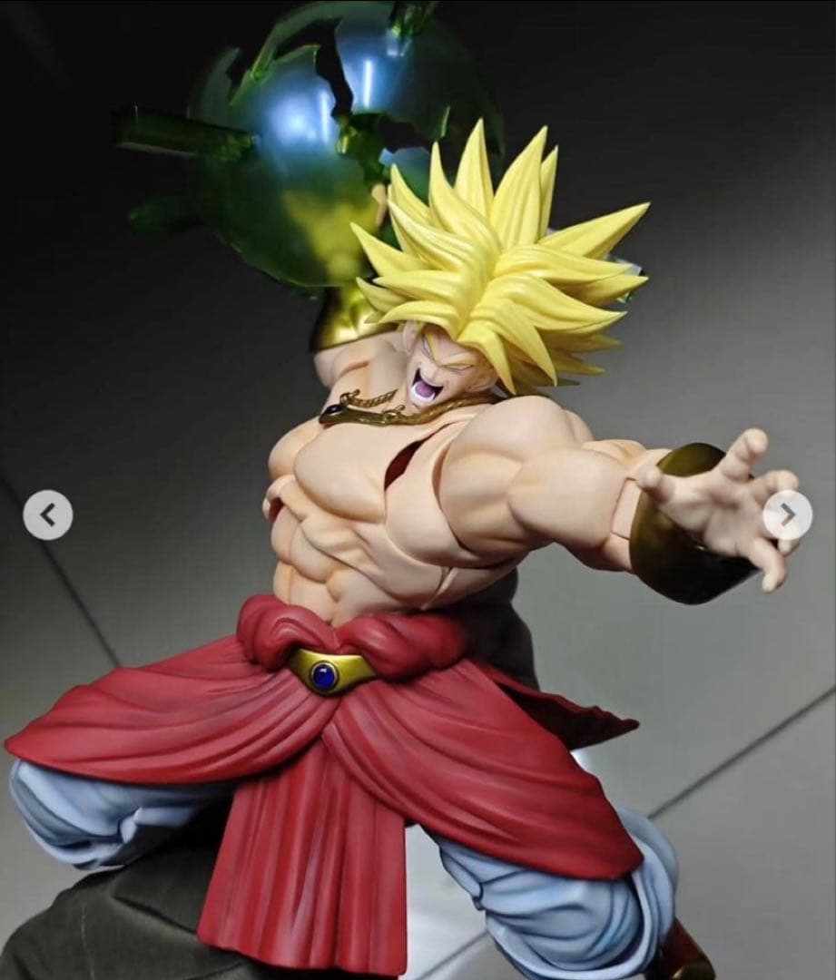 【新品未使用】ドラゴンボール　フィギュア　ブロリー