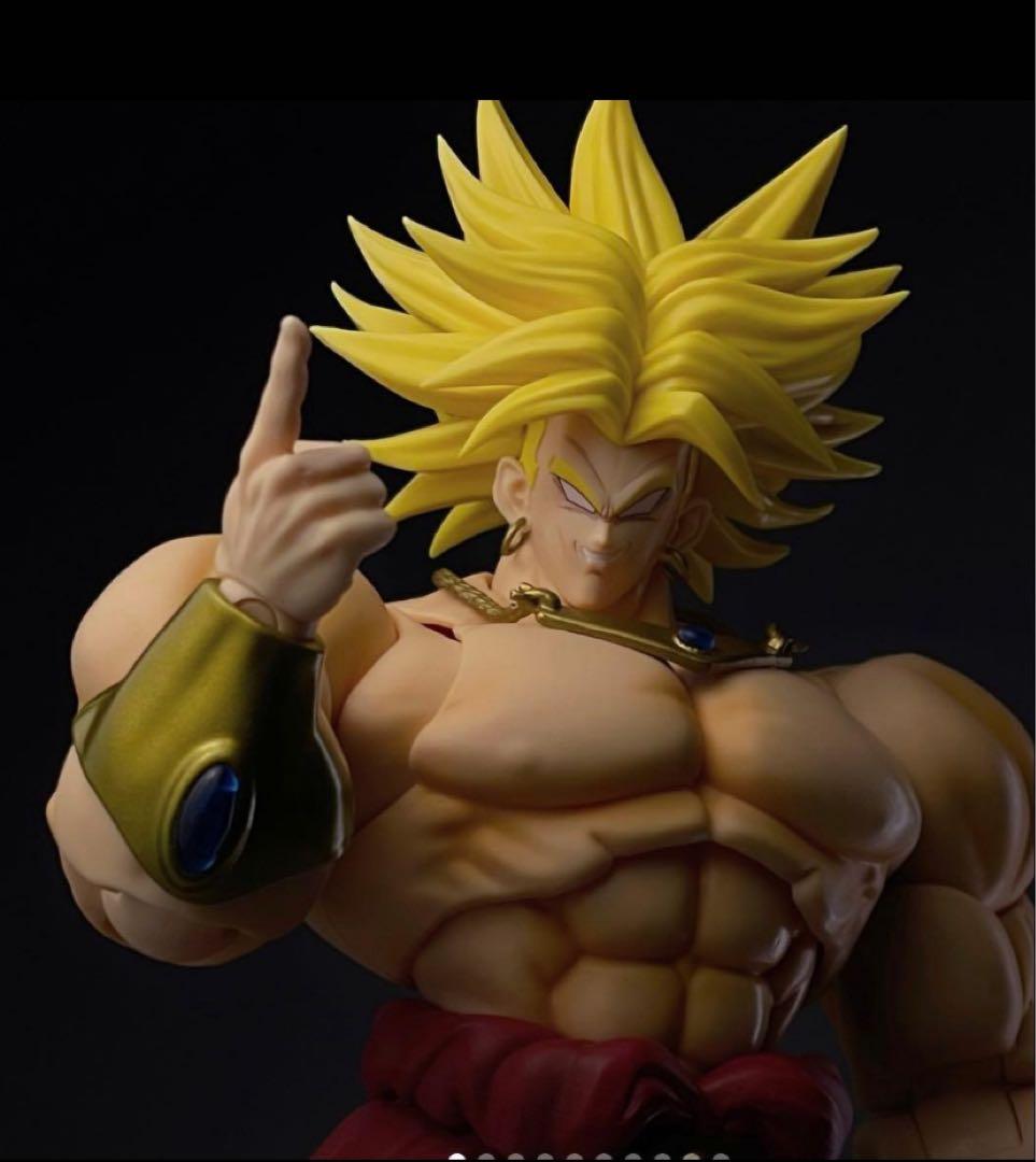 【新品未使用】ドラゴンボール　フィギュア　ブロリー