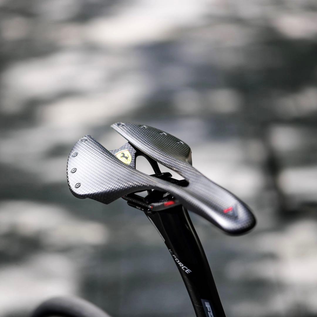 ASTVTE アスチュート ONE カーボン サドル 重量98g