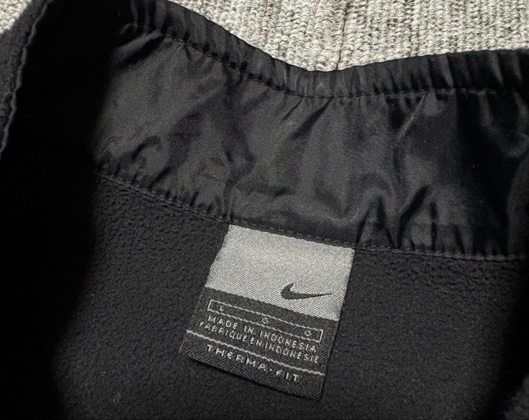 Nike ManchesterUnitedフリース シャツ　マンチェスター　刺繍