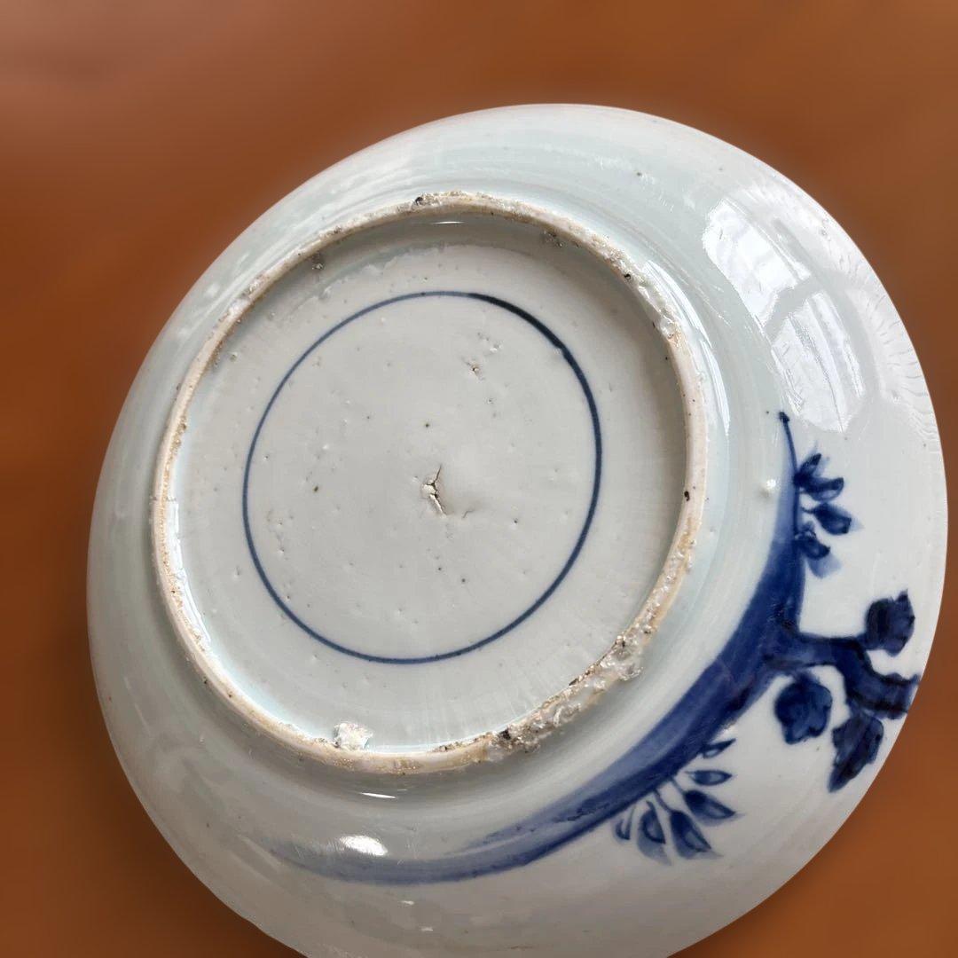 明時代古染め付け　 上手陰刻草花図約七寸皿