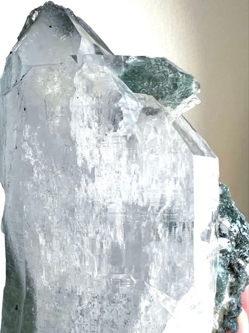 9日まで✨美✨《天空の魔法城》AAAA マニハール水晶 ✨シンデレラの光宿す原石