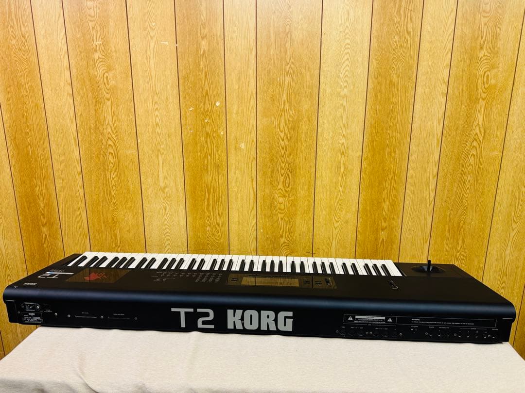 KORG T2 ミュージックワークステーション シンセサイザー コルグ