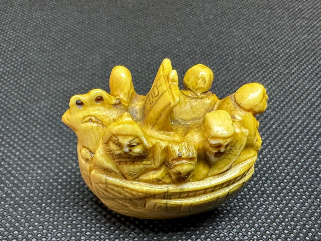 根付　宝船　七福神　アンティーク　歌舞伎　面変能人形根付　　象牙調　彫刻