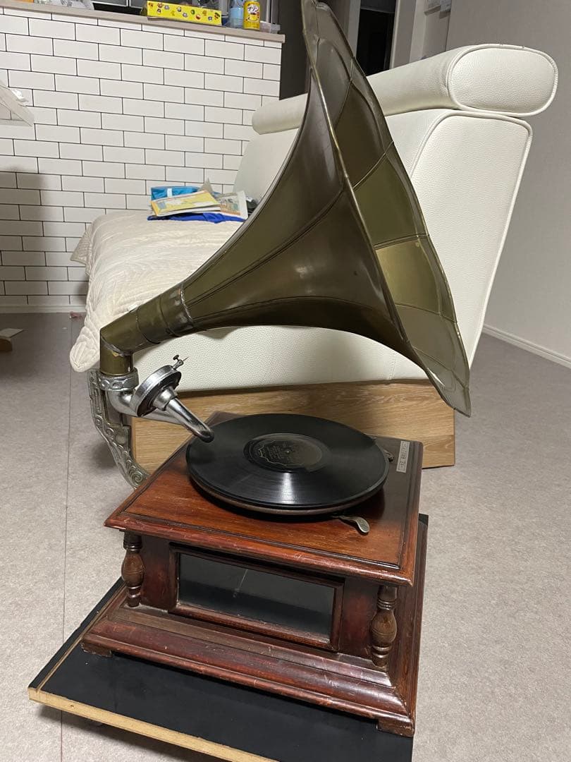 クラシック 木製 蓄音機 金属ホーン