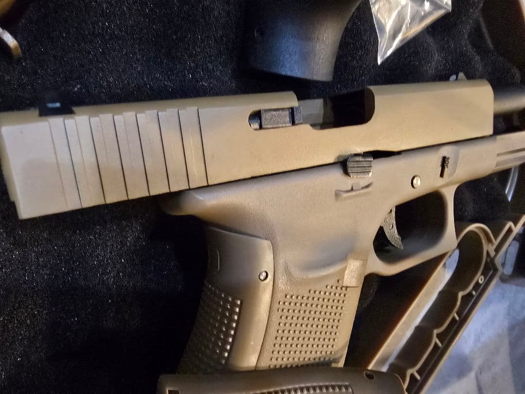 トイガン Glock 19 Tan