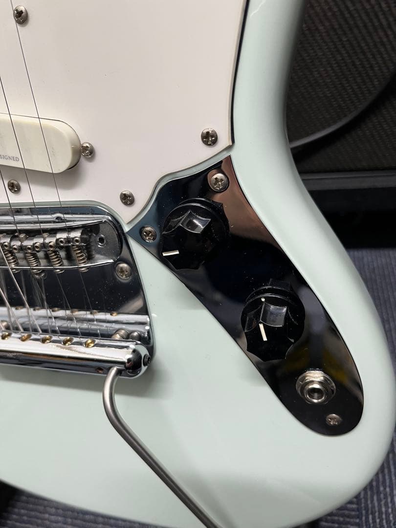 Squier vintage modified Mustang ローズ指板