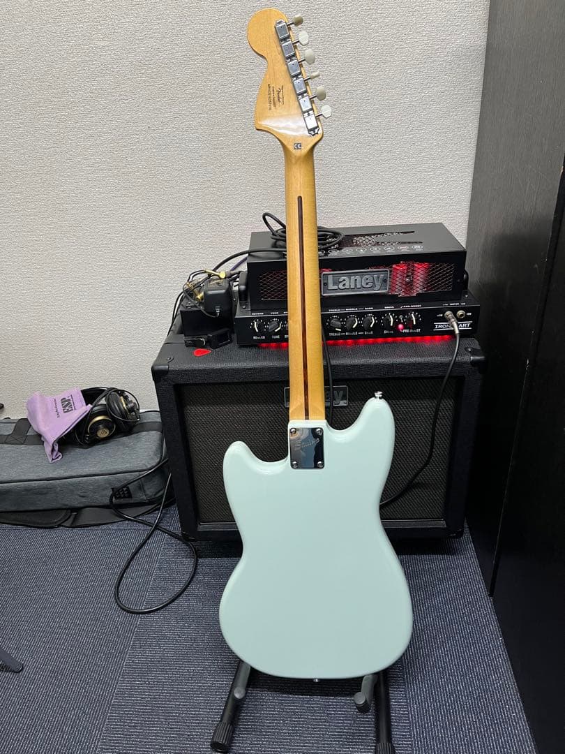 Squier vintage modified Mustang ローズ指板