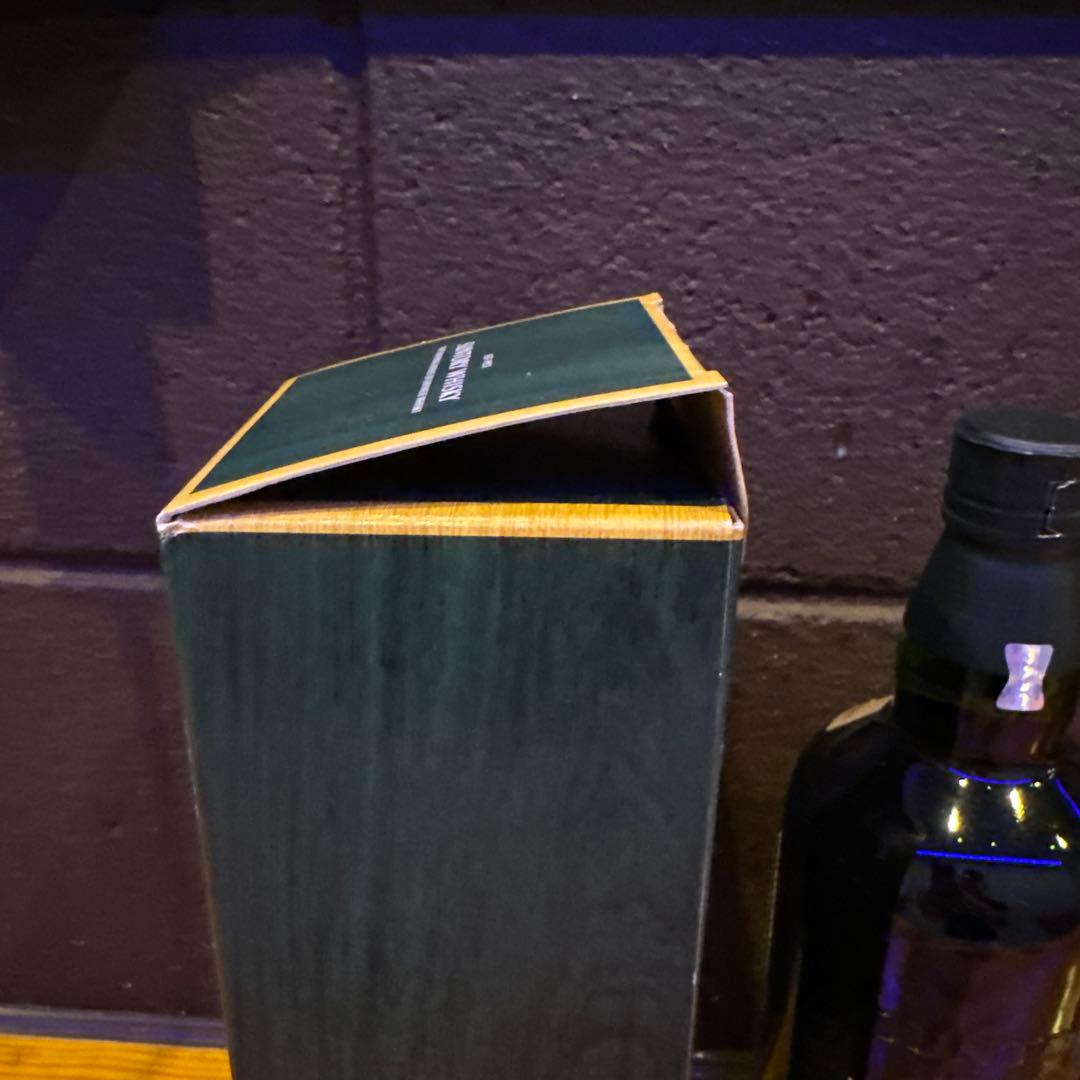 白州 18年 シングルモルトウイスキー 箱入り