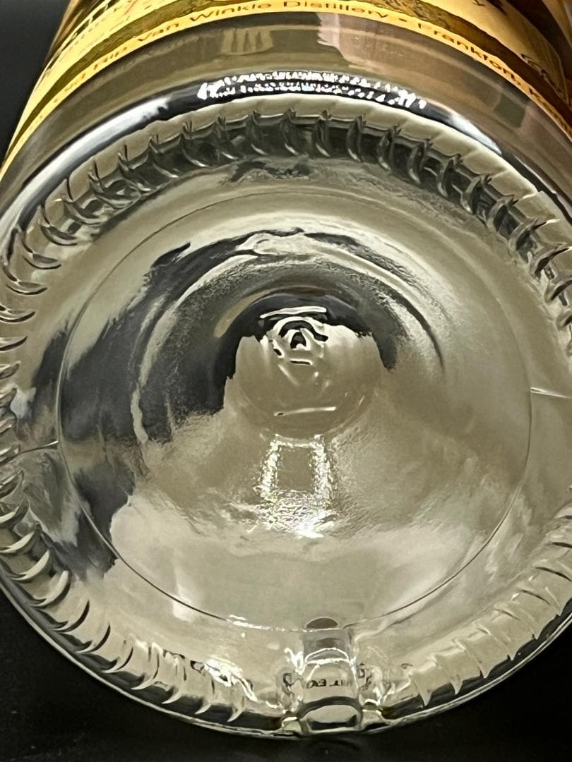 バーボンウイスキーパピーヴァンウィンクルリップヴァンウィンクル15年　空瓶　希少