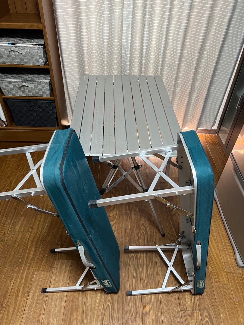 Coleman 折りたたみテーブルと椅子セット　お盆期間限定特別最終値下げです。