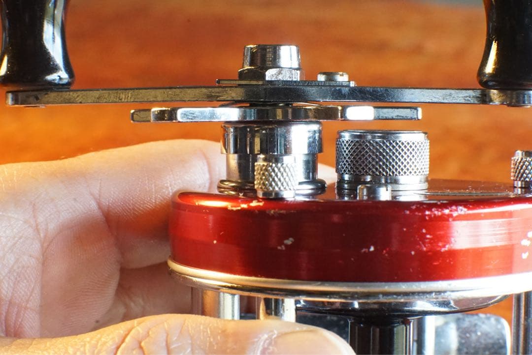 ABU アンバサダー 5500 メンテ済 フレーム修正済 チェリーレッド