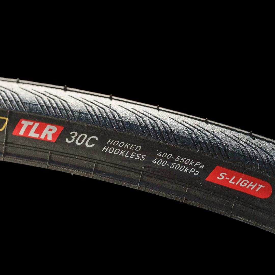 IRC FORMULA PRO TLR 30C 2本【走行5km未満】