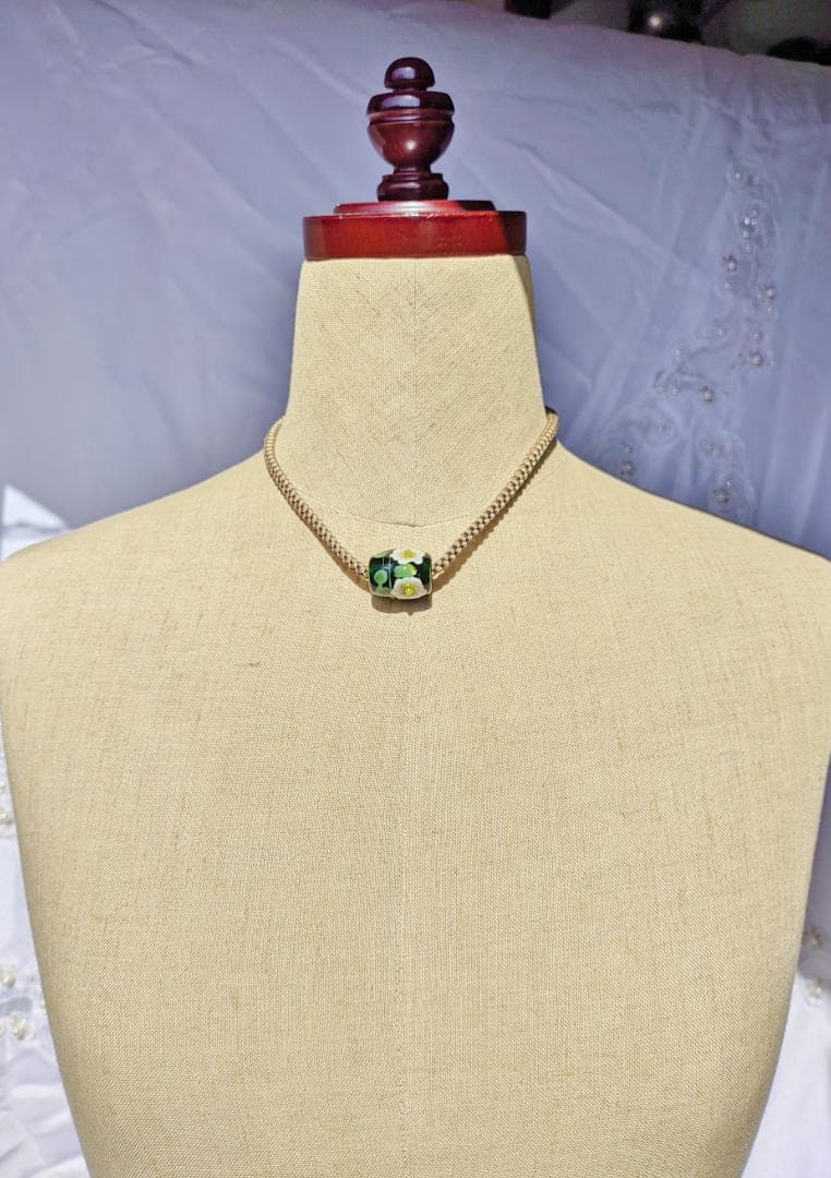 吉田正子トンボ玉（貳拾伍）　「江戸組み紐」ネックレス　ガラス玉に込めた日本画