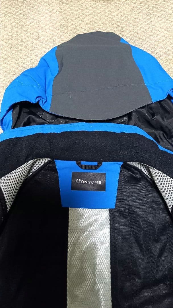 オンヨネデモ　ハイグレータースキーウェア　サイズ上SS　下S－3㎝