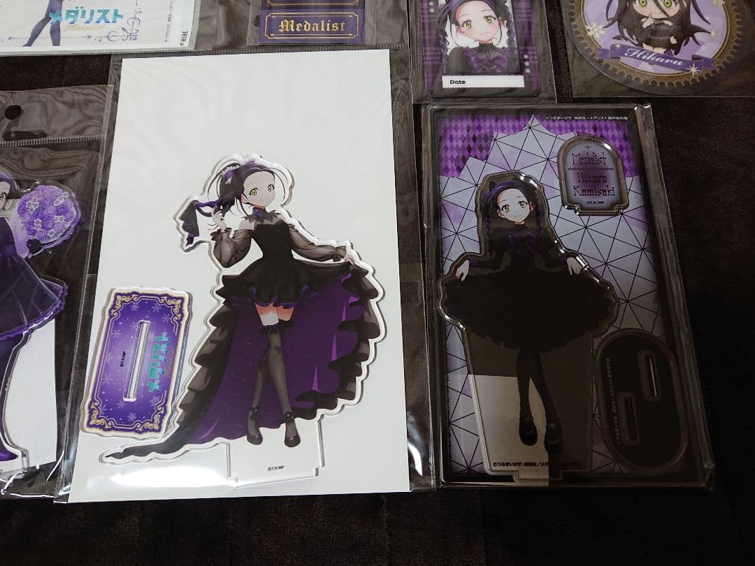 メダリスト 狼嵜光 グッズいろいろ アクリルスタンド 缶バッジ ステッカー 紙類