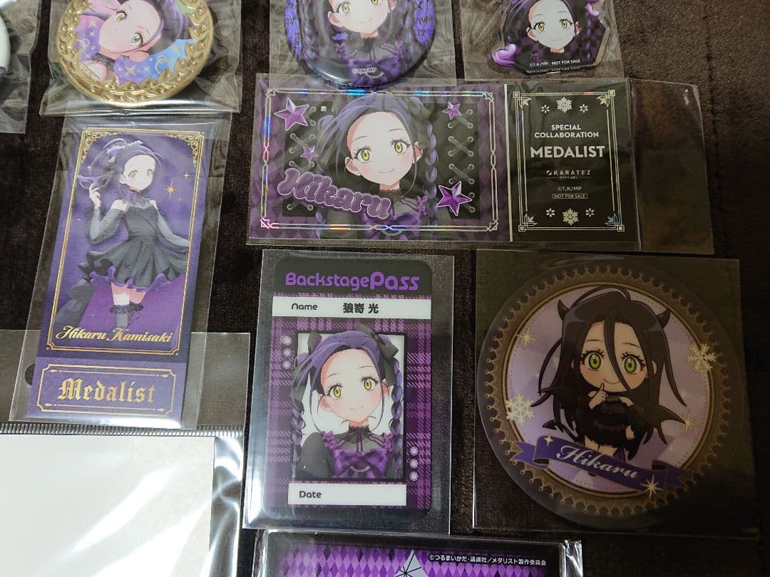 メダリスト 狼嵜光 グッズいろいろ アクリルスタンド 缶バッジ ステッカー 紙類