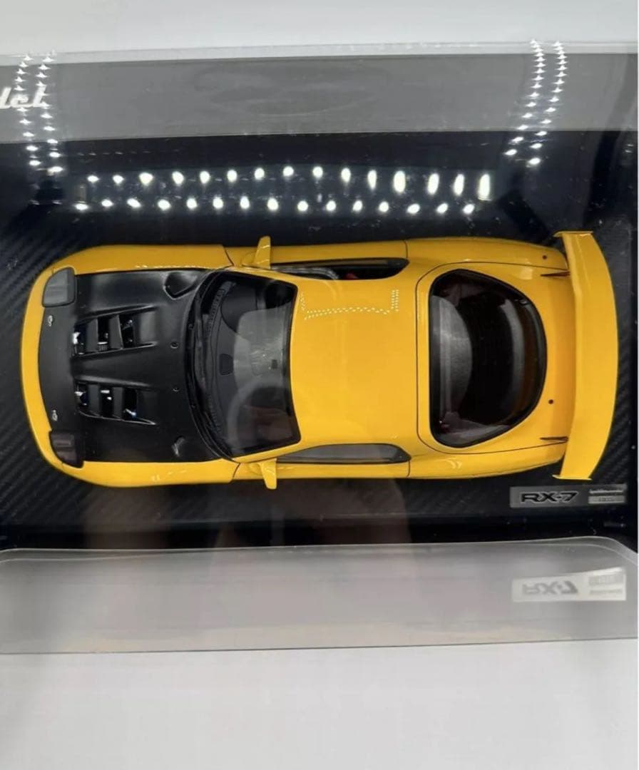 ミニカー Mazda RX-7 IG2228 (FD3S) Yellow 1/18