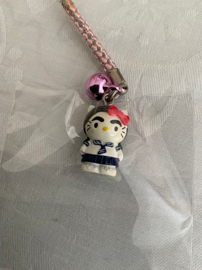 激レア　ハローキティ　イモトアヤコ　ストラップ　根付け