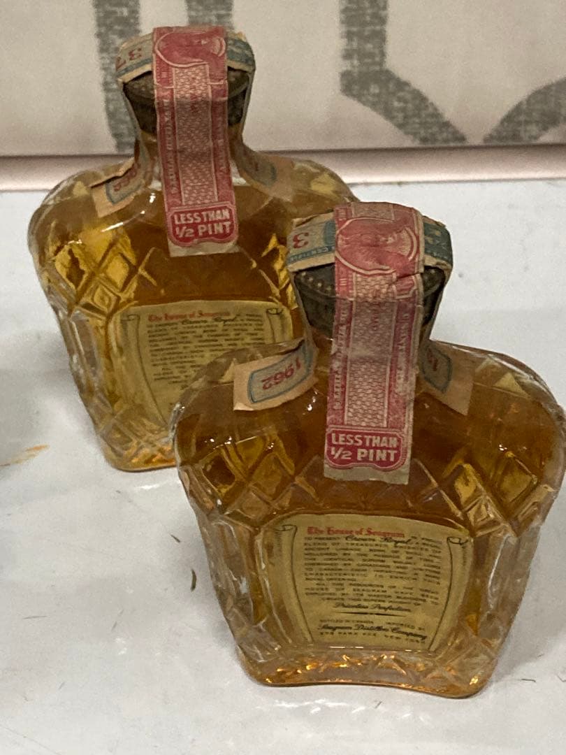 古酒 希少 ミニチュアボトル おまとめ クラウンロイヤル ウィスキー 計22本