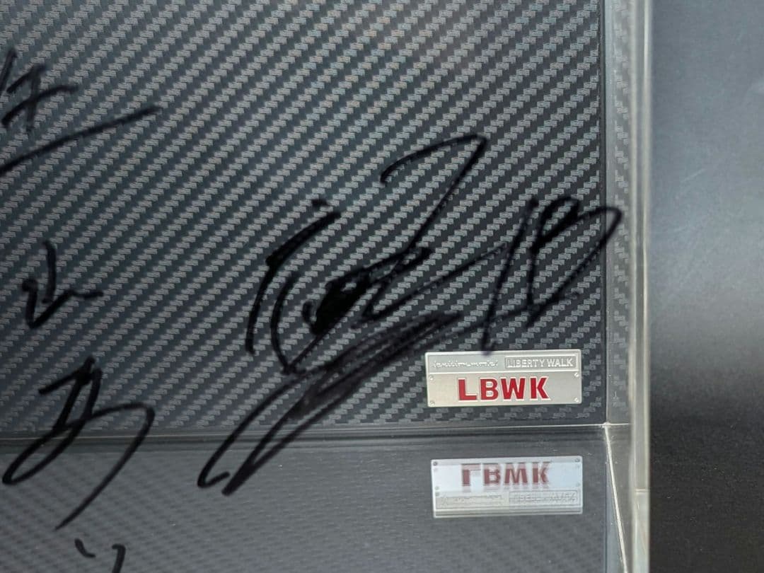 LBWK 1/18 加藤会長サイン入りイグニッションモデル用ケース