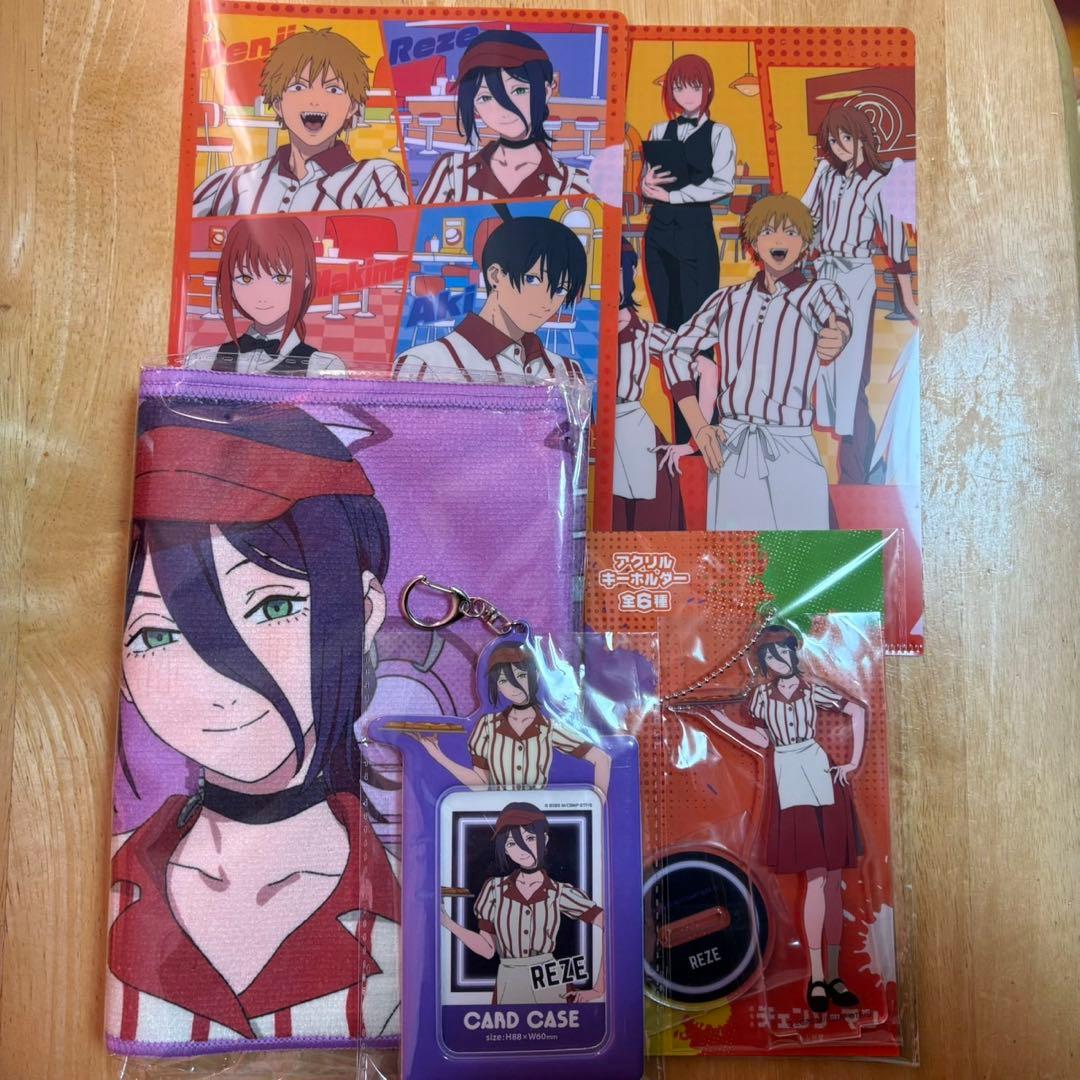ラウンドワン限定　チェンソーマン　レゼ アクリルキーホルダー タオル
