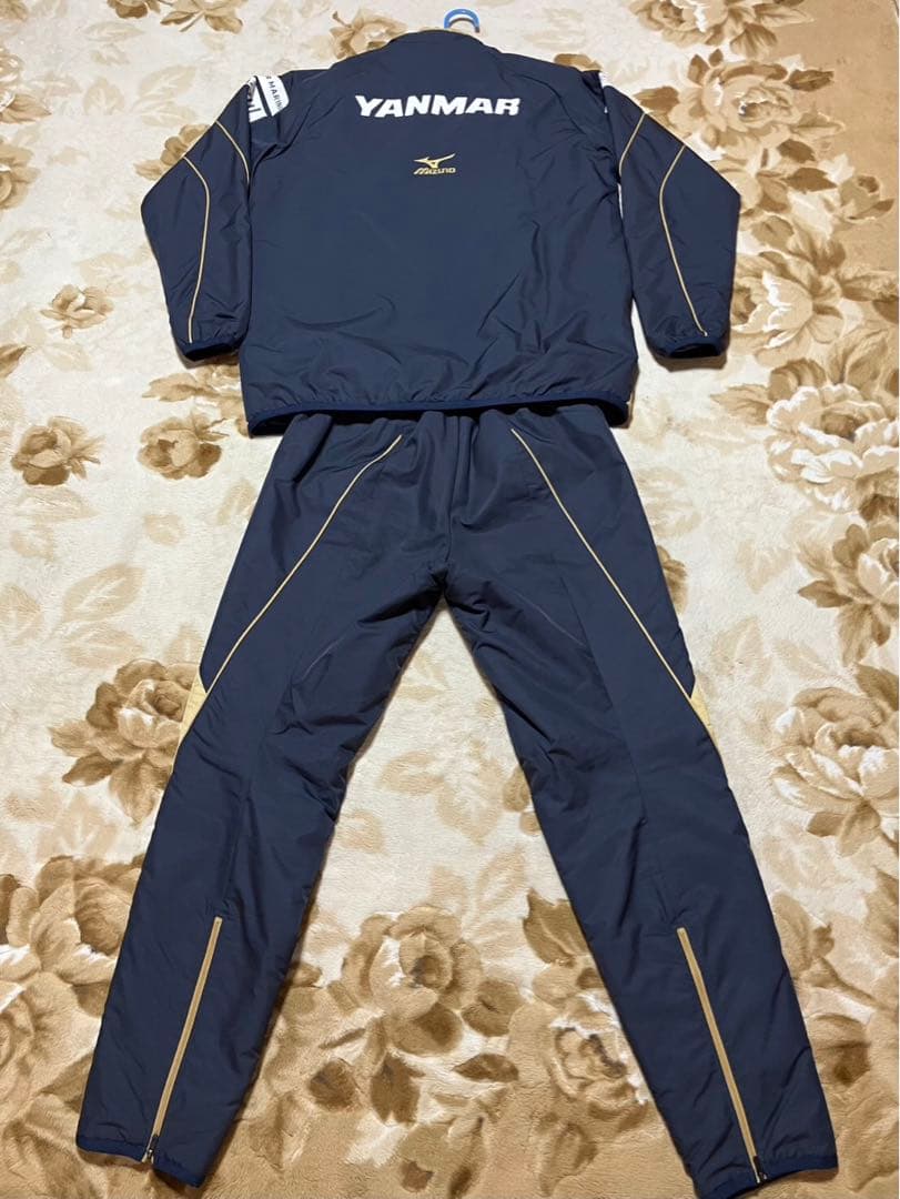 セレッソ大阪　ウィンドブレーカー 上(XO)下(O)セット