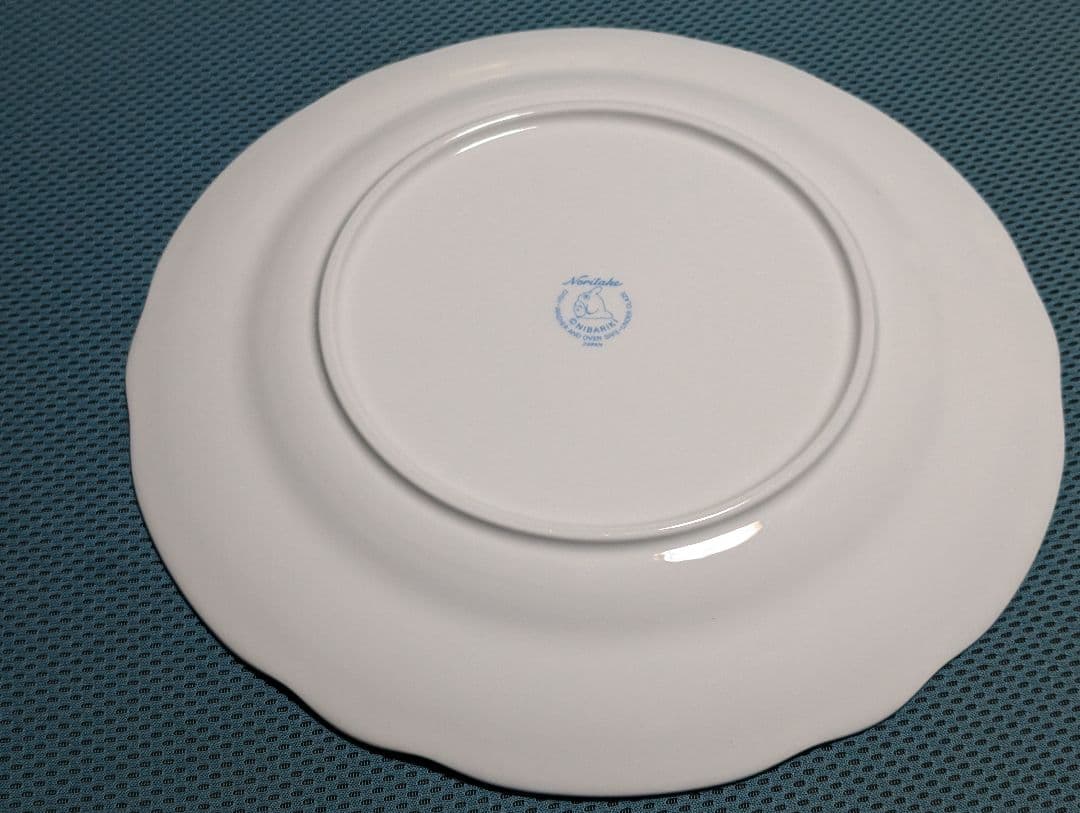 Noritakeとなりのトトロ カップ＆ソーサー＋大皿セット　　箱付き