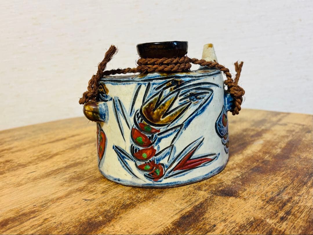 沖縄壺屋焼の抱瓶（だびちん）　花器・酒器、インテリアに【中古】